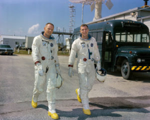 Armstrong y Scott