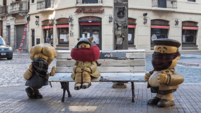 El Sumario - Colocan Tapabocas a Estatuas en Buenos Aires para Concienciar a los Ciudadanos
