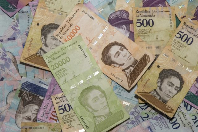 El Sumario - Ejecutivo anuncia aumento salarial a partir del 1 de mayo