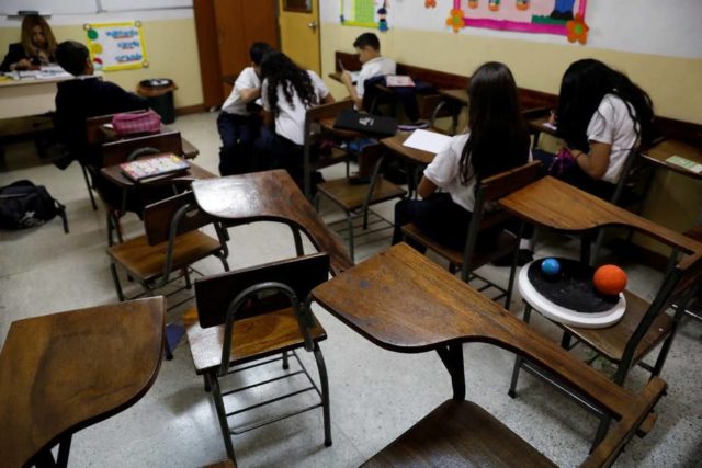 El año escolar 2019-2020 terminará desde el hogar en Venezuela