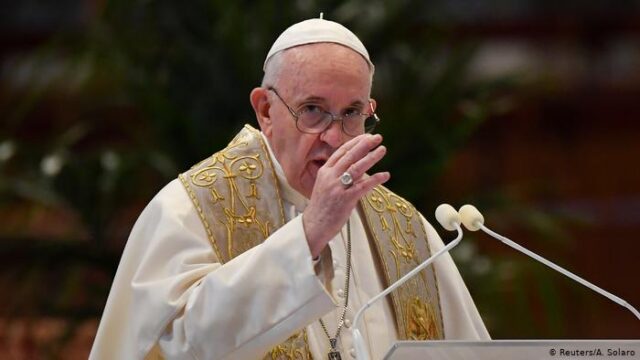 Papa Francisco anunció la reanudación de los rezos dominicales-el sumario