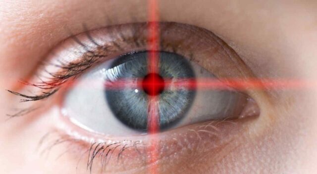Crean un ojo robótico que funciona con energía solar y replica la retina humana