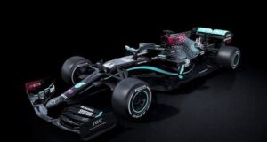 F1: Mercedes cambia habitual color plateado por el negro en su nuevo automóvil