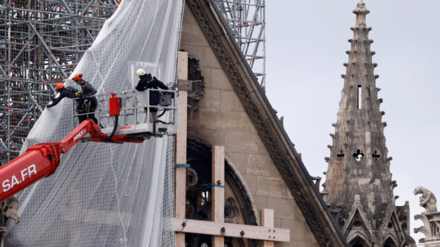 Continúan labores de restauración de la catedral de Notre Dame en París
