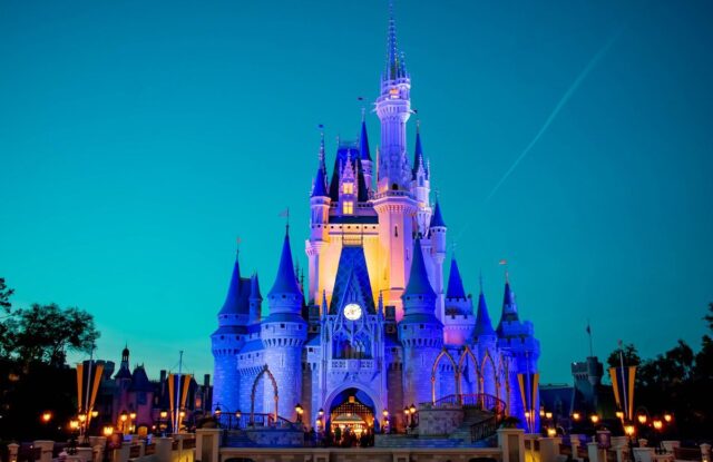 Disney abrió su casa en Orlando pese a la pandemia