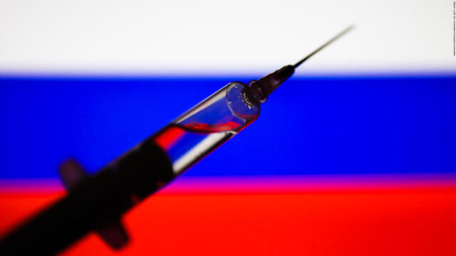 Rusia elabora primer lote de su vacuna Spútnik V