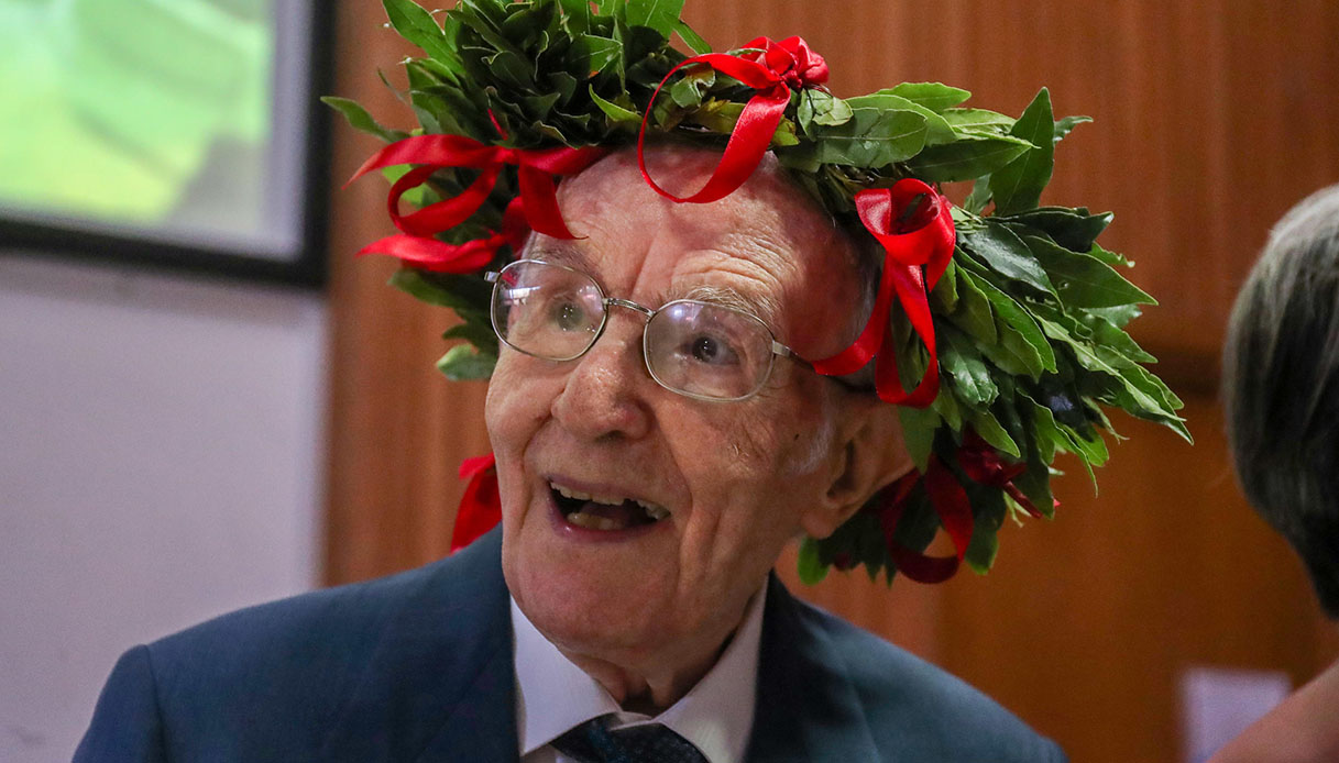 Un italiano de 96 años se licencia en Filosofía e Historia