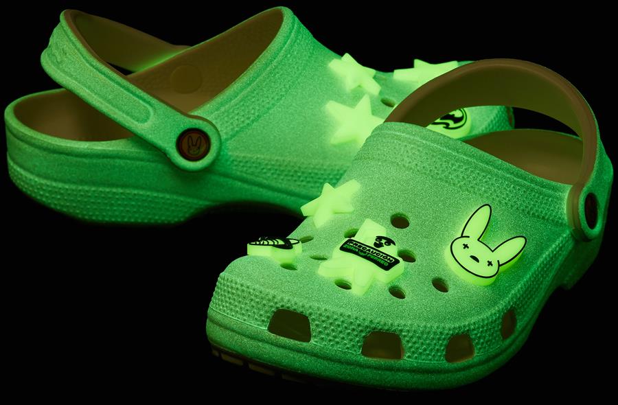 Bad Bunny se alió a la marca Crocs