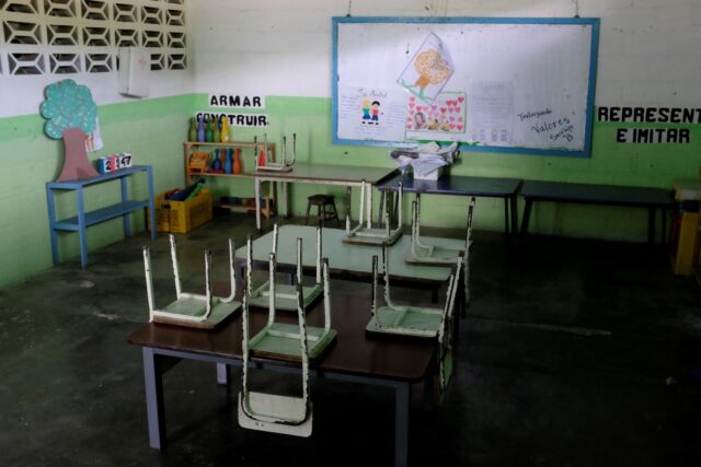 Venezuela descarta las clases presenciales para el inicio del año escolar