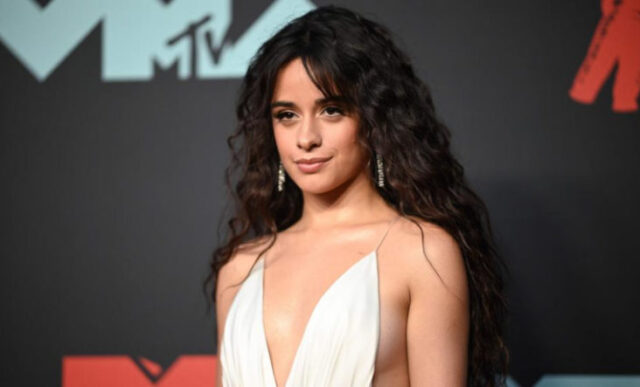El Sumario - Camila Cabello sorprende a sus fanáticos con su cambio de look