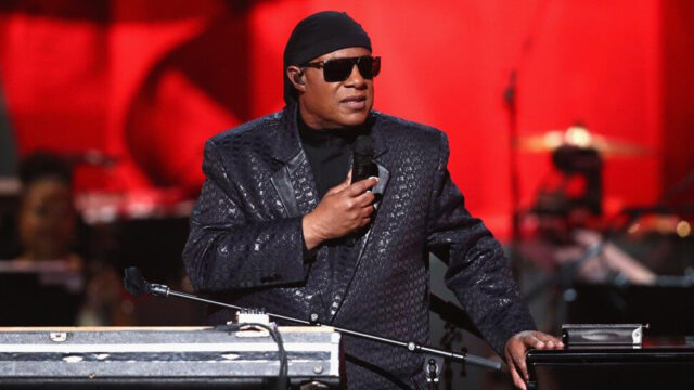 Escucha aquí las dos nuevas canciones de Stevie Wonder