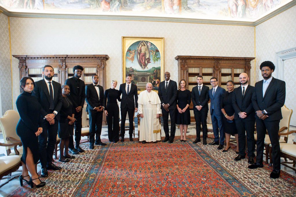 El Sumario - El papa Francisco recibió a jugadores de la NBA