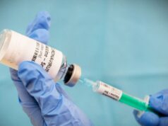 La OMS sigue con optimismo los avances de la vacuna anticovid