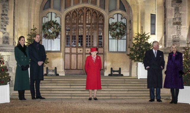 El Sumario - Duques de Cambridge finalizaron su gira con una visita en el castillo de Windsor