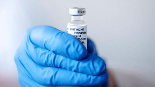 El Sumario - Reino Unido aprueba la vacuna contra el Covid-19 elaborada por Pfizer