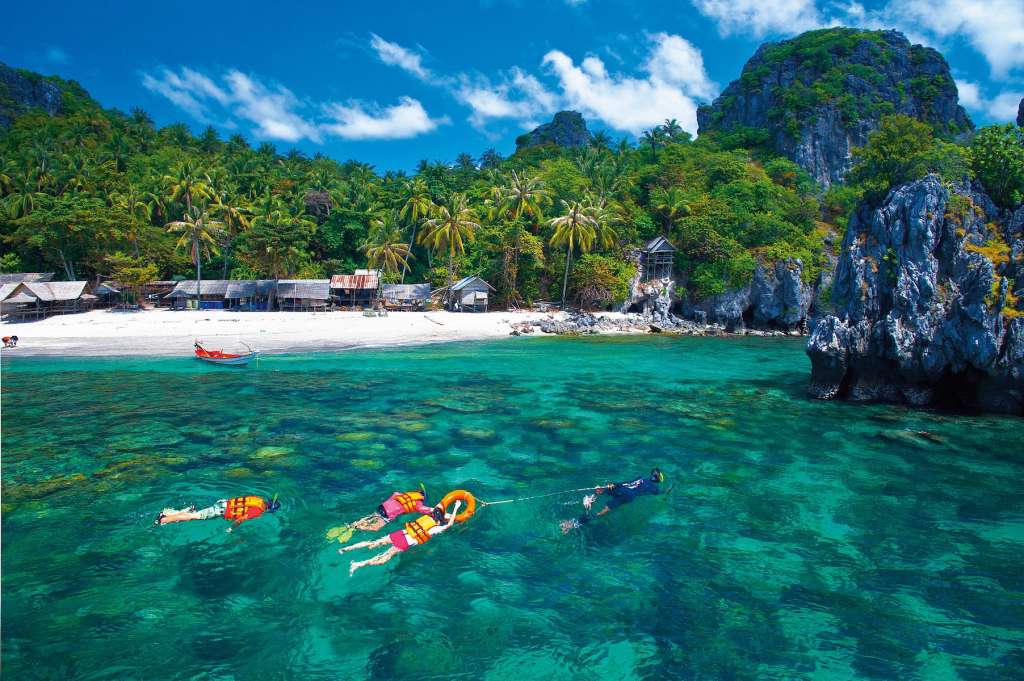 El Sumario - Tailandia organiza "viajes Tinder" para solteros
