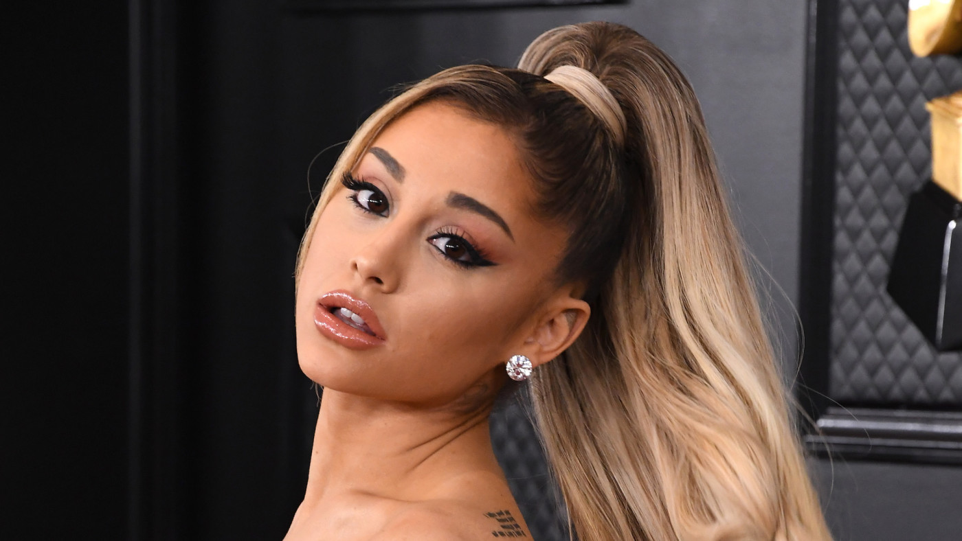 El Sumario - Ariana Grande se comprometió con Dalton Gómez