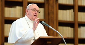 El Sumario - Papa Francisco envía un mensaje de esperanza a los mayores durante la pandemia