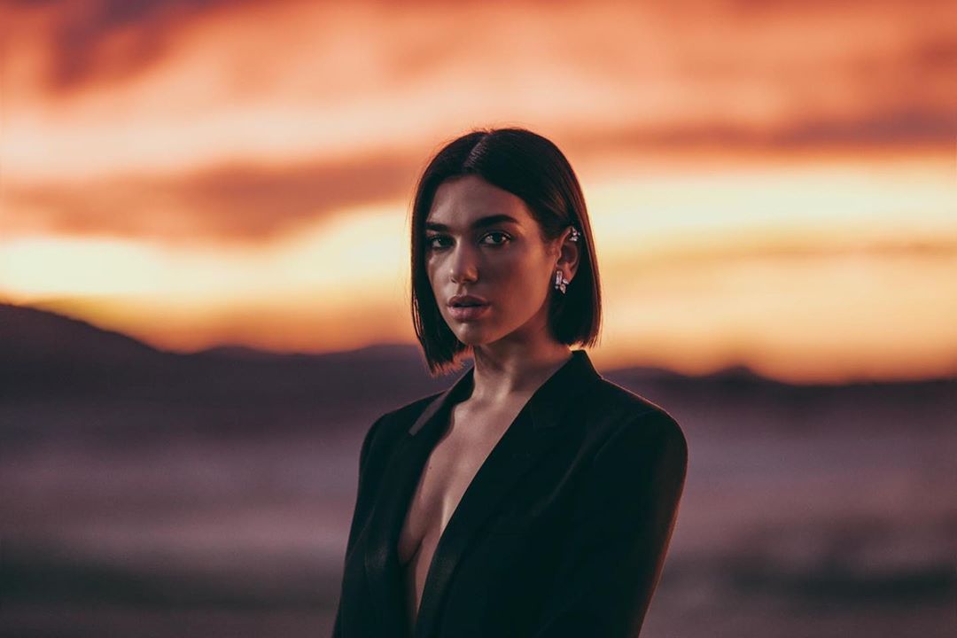 El Sumario - Dua Lipa sorprende en la portada de la revista Vogue con su nuevo estilo