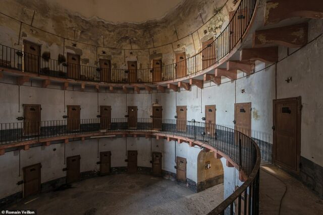 El Sumario - Así luce la prisión abandonada de Autun, en Francia