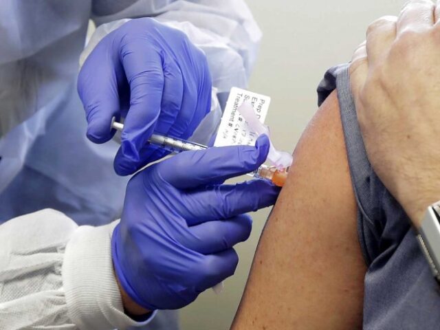 El Sumario - 75 % de las vacunas usadas se concentran en 10 países, según OMS