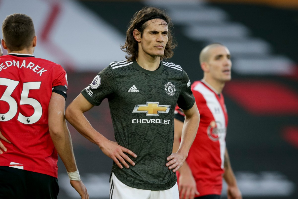 El Sumario - Futbolistas uruguayos piden a la FA que levante la sanción a Cavani