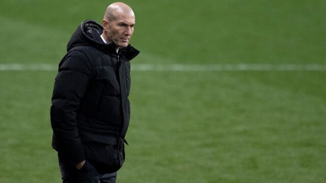 Zidane lamenta primera parte del desempeño de equipo en semifinal de la Supercopa de España