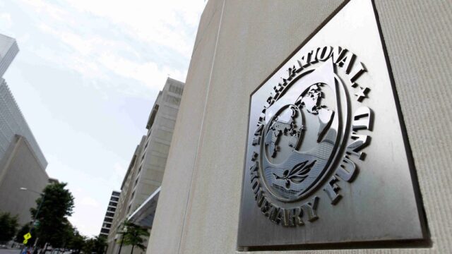 El Sumario - El FMI eleva el repunte global en 2021 al 5,5 %