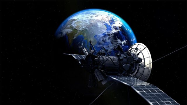 El Sumario - Canon permitirá uso de su satélite para fotografiar la Tierra desde el espacio