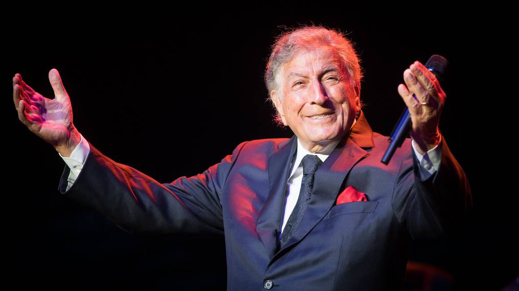 El Sumario - Tony Bennett anuncia que padece de alzhéimer