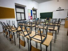 El Sumario - Centros educativos permanecerán cerrados por la pandemia en Venezuela