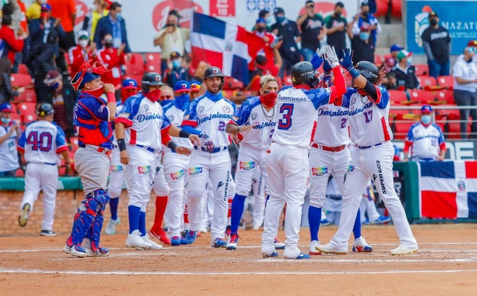 El Sumario - República Dominicana dejó en "jaque" a Venezuela en la Serie del Caribe