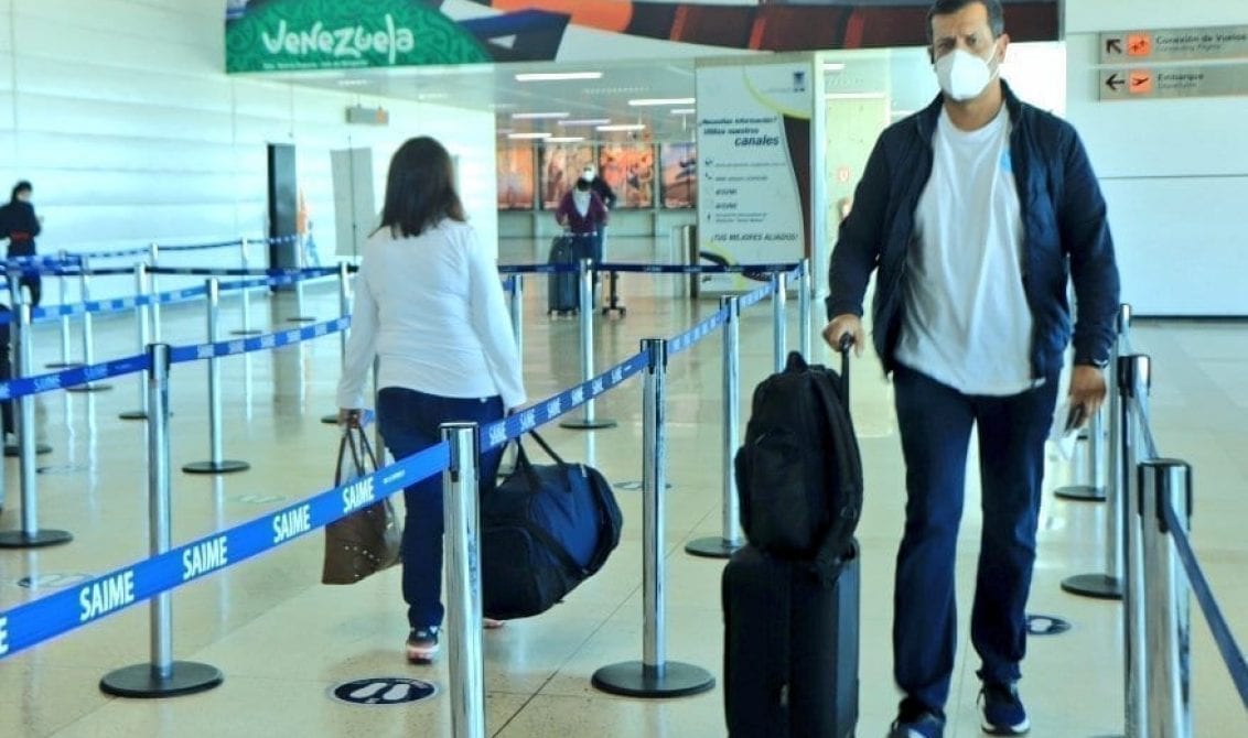 El Sumario - Habilitan laboratorio para pruebas PCR en el Aeropuerto Internacional de Maiquetía