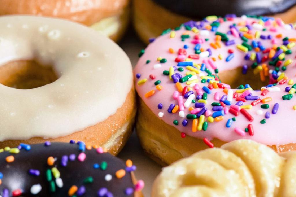 El Sumario - Comercios de EE.UU. ofrecen donas gratis a los vacunados de Covid-19