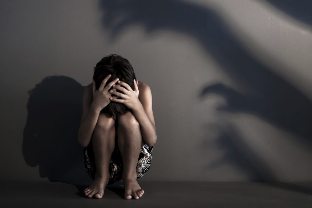 Expertos analizan medidas que deben tomarse contra casos de pedofilia