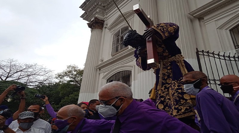 El Sumario - Nazareno de San Pablo lleva esperanza a los feligreses por toda Caracas