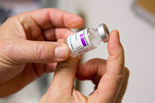 El Sumario - COVAX estima entregar 237 millones de vacunas en 142 países