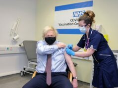 El Sumario - Boris Johnson recibió la vacuna de AstraZeneca contra el Covid-19
