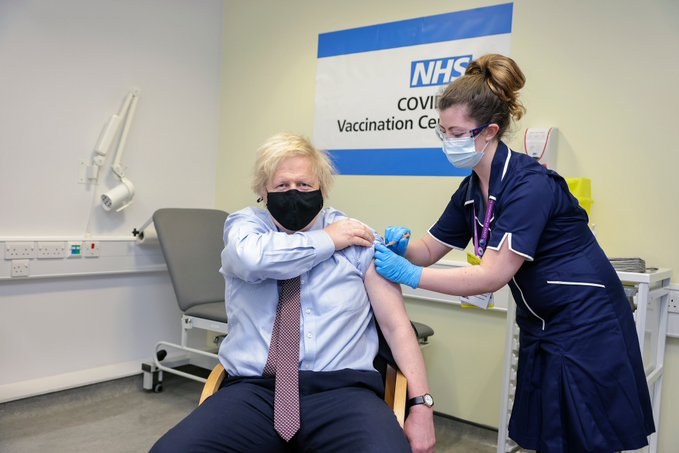 El Sumario - Boris Johnson recibió la vacuna de AstraZeneca contra el Covid-19