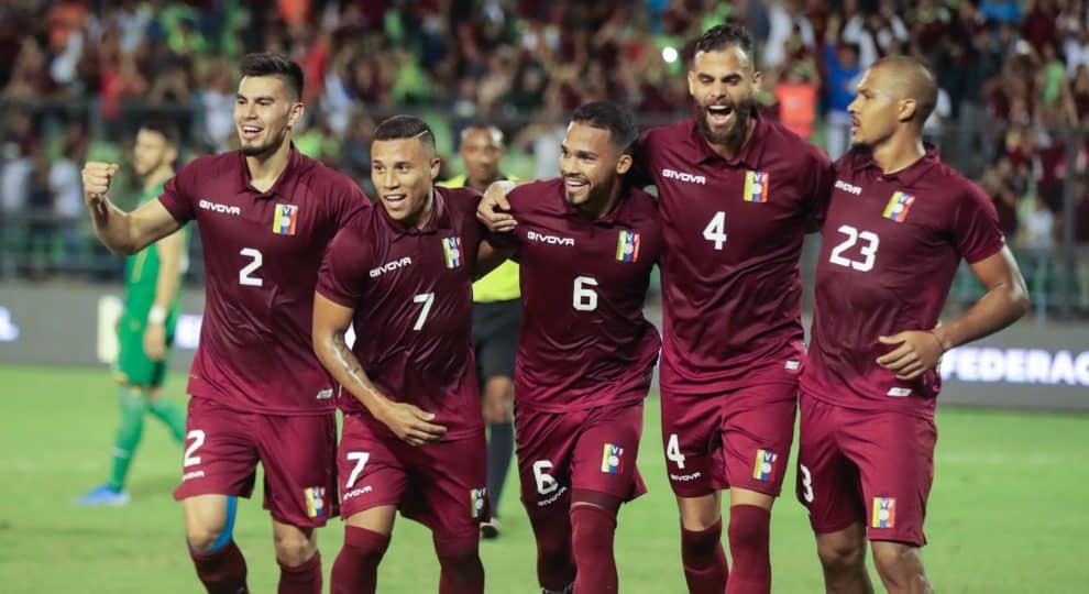 El Sumario - La Vinotinto prevé complicaciones por suspensión de doble fecha eliminatoria