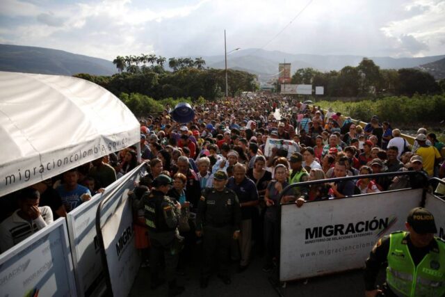El Sumario - Colombia pone en marcha el estatuto para regularizar a los inmigrantes venezolanos