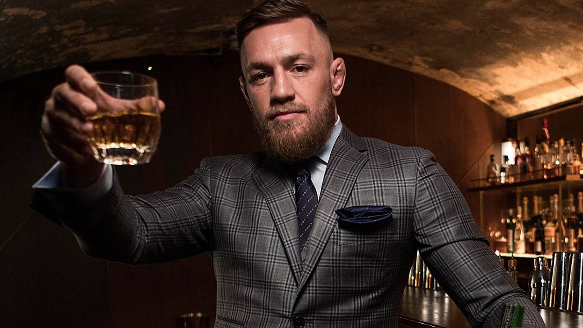 El Sumario - McGregor podría embolsarse € 130 millones por la venta de su whisky