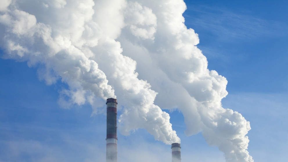 Emisiones de CO2 cayeron un 5,8% en 2020, por la pandemia