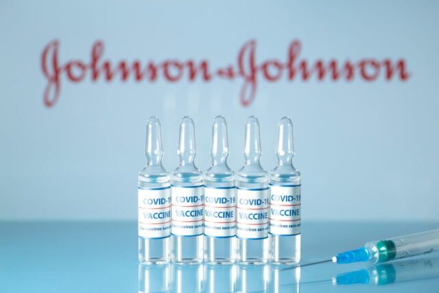 Jorge Rodríguez señala que buscan obtener la vacuna Johnson & Johnson