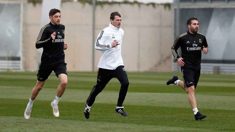 El Sumario - Continúan entrenamiento fuera del grupo Fede Valverde y Carvajal
