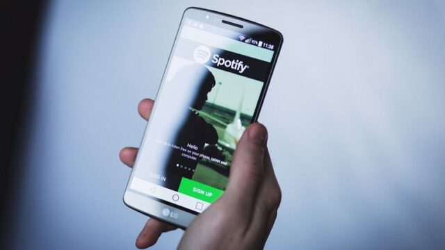 El Sumario - Spotify se integró en la aplicación de Facebook