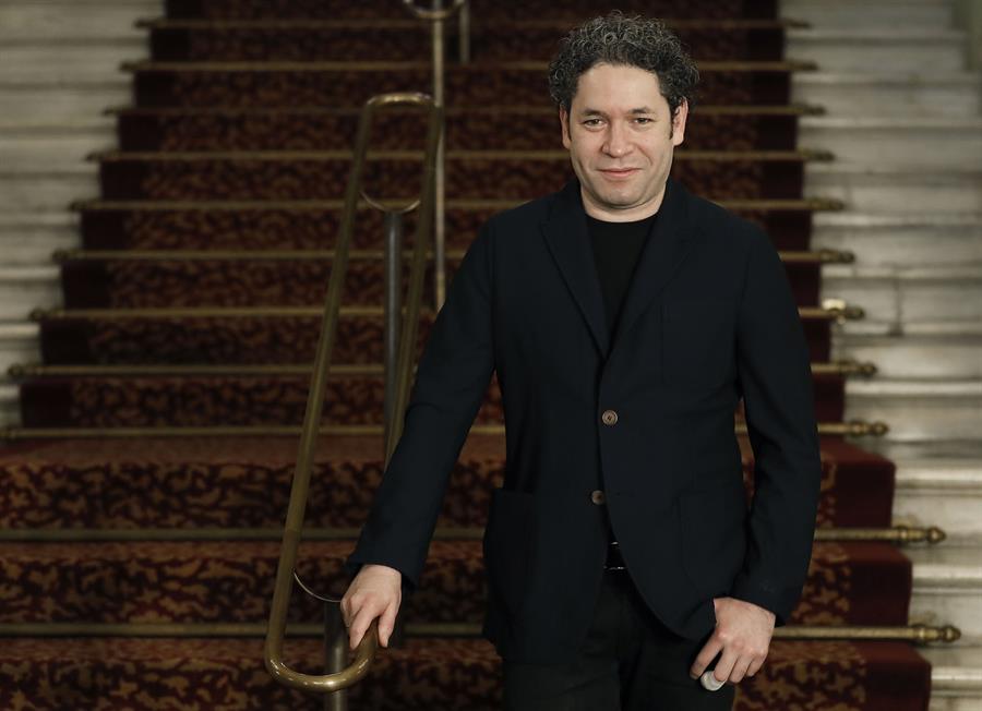 El Sumario - Gustavo Dudamel dirigirá por 6 temporadas la Ópera de París