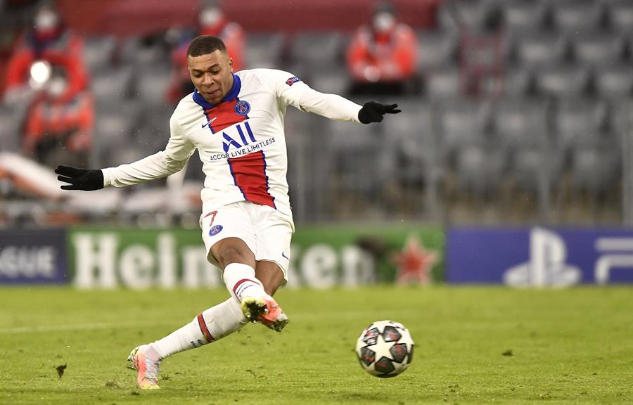El Sumario - Mbappé le marcó un doblete al "todopoderoso" Bayern Múnich
