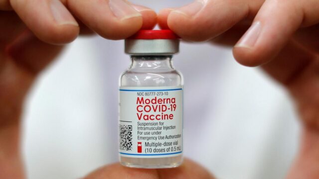 El Sumario - Vacuna contra el Covid-19 de Moderna es efectiva en adolescentes
