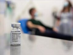 El Sumario - OMS pide a gobiernos y farmacéuticas acelerar donativos de vacunas